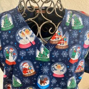 Christmas Snow Globe Scrub Top Womens M